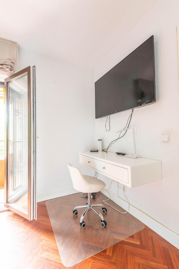 Bonita Habitacion Con Balcon Villaviciosa de Odón المظهر الخارجي الصورة